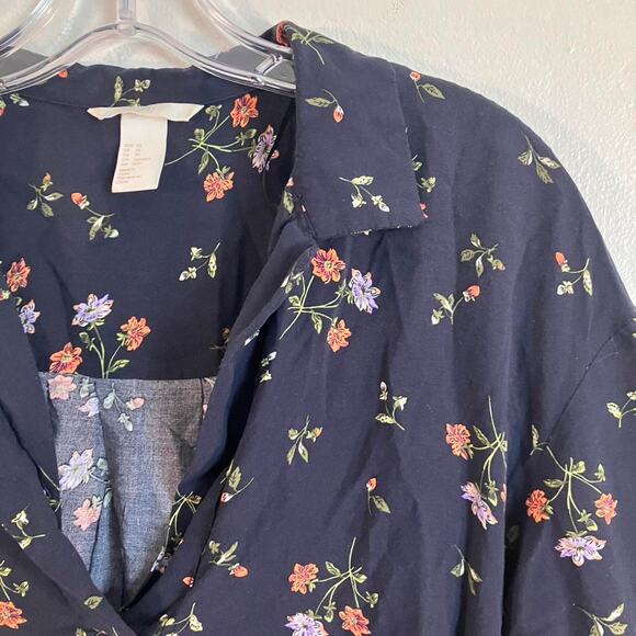 H&M‎ Navy Blue Floral Pattern Soft Blouse Shirt XS - Picture 2 of 4